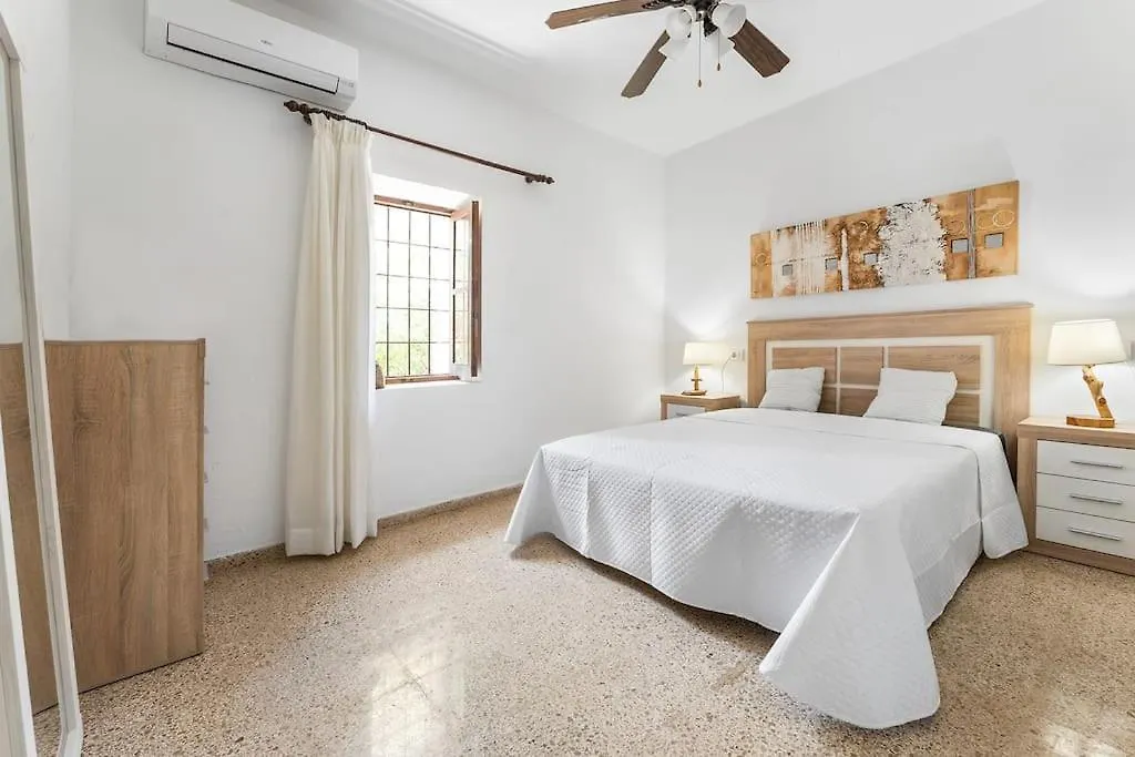 8 Guests Large Villa Near Bossa Beaches & Airport San José Spanien